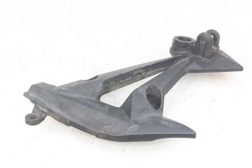 photo de RECHTE HINTERE FUßRASTENHALTERUNG KAWASAKI Z 750 (2007 - 2013) - Zoom auf Gebrauchszustand