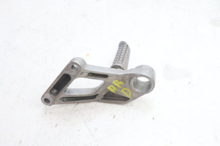 photo de FUSSRASTEN HALTEPLATTEN HINTEN RECHT KAWASAKI ZZR 600 (1995 - 2004) - Zoom auf Gebrauchszustand