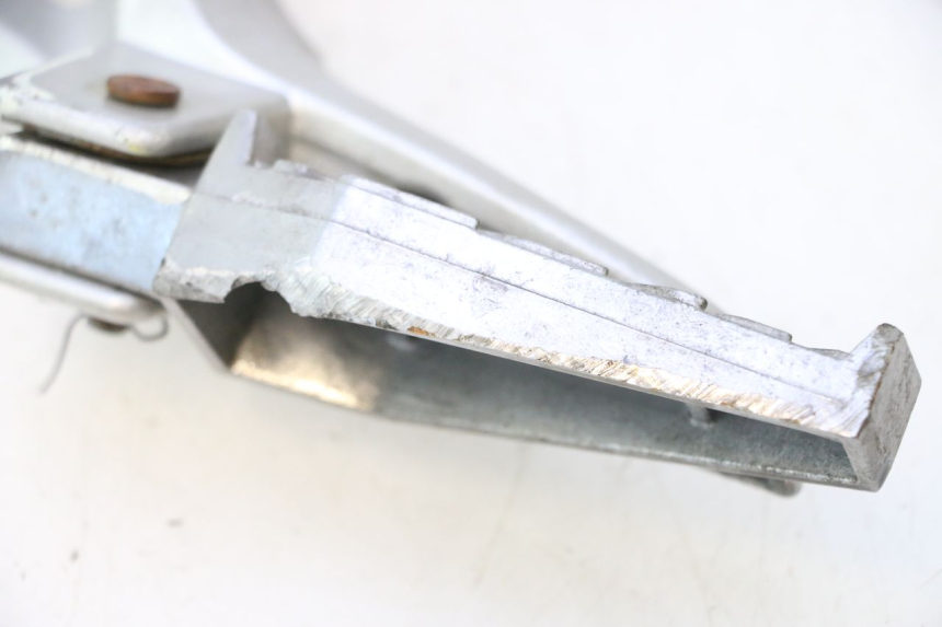 photo de FUSSRASTEN HALTEPLATTEN HINTEN LINKS MASH BIBOP 2.0 50 (2021 - 2026) - Geprüftes Gebrauchtteil