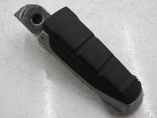 photo de FUSSRASTEN HALTEPLATTEN HINTEN LINKS BMW R RS 1150 (2001 - 2005) - Zoom auf Gebrauchszustand