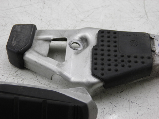 photo de FUSSRASTEN HALTEPLATTEN HINTEN LINKS BMW R RS 1150 (2001 - 2005) - Kennzeichnungen und Originalreferenzen