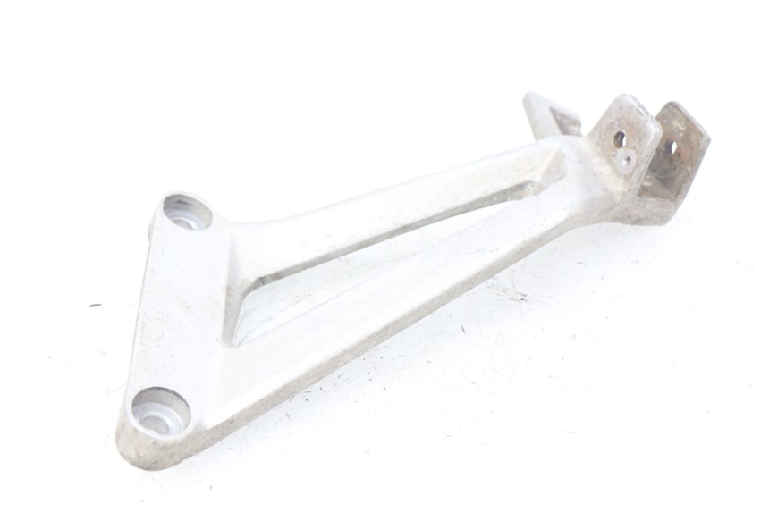 photo de FUSSRASTEN HALTEPLATTEN HINTEN LINKS HONDA CBR R 125 (2003 - 2006) - Alternative Perspektive