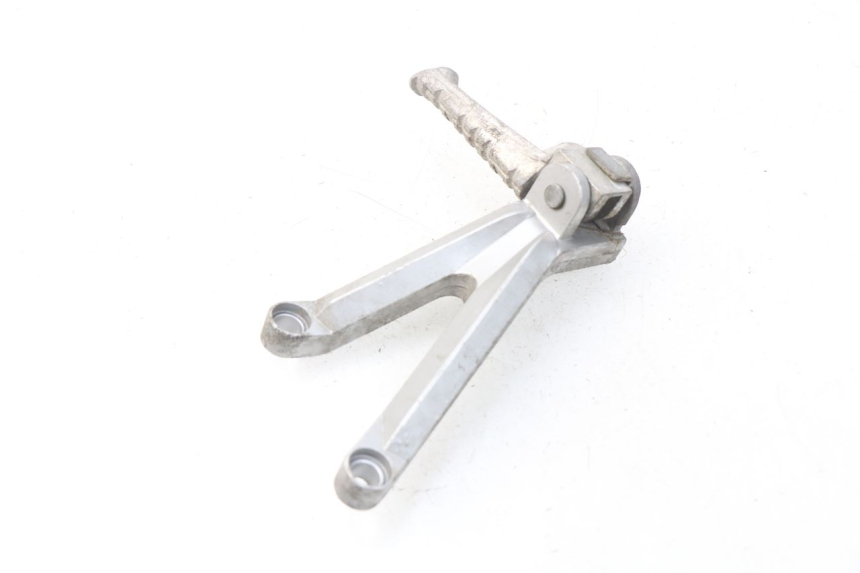 photo de FUSSRASTEN HALTEPLATTEN HINTEN LINKS HYOSUNG COMET GTR 125 (2007 - 2014) - Oberflächenzustand und Material