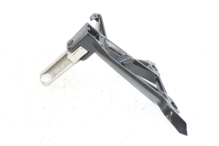 photo de FUSSRASTEN HALTEPLATTEN HINTEN LINKS EBROH BRAVO GLE 1 (2020 - 2024) - Alternative Perspektive