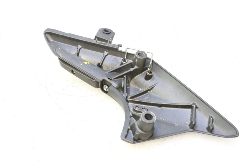 photo de FUSSRASTEN HALTEPLATTEN HINTEN LINKS HONDA FJS SILVER WING SILVERWING 400 (2005 - 2008) - Zoom auf Gebrauchszustand