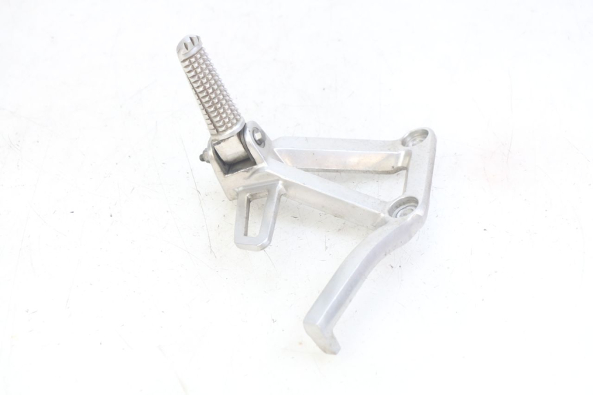 photo de HALTERUNG FüR LINKEN HINTEREN FUßRASTEN YAMAHA FZS FAZER 600 (1998 - 2001) - Alternative Perspektive