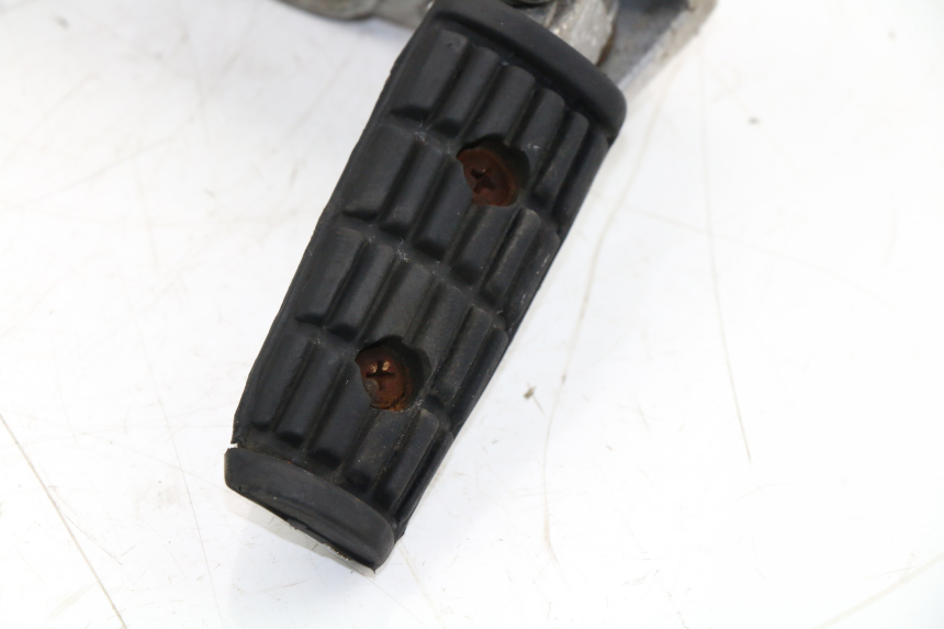 photo de FUSSRASTEN HALTEPLATTEN HINTEN LINKS YAMAHA FZX FAZER 750 (1987 - 1998) - Details der Befestigungspunkte