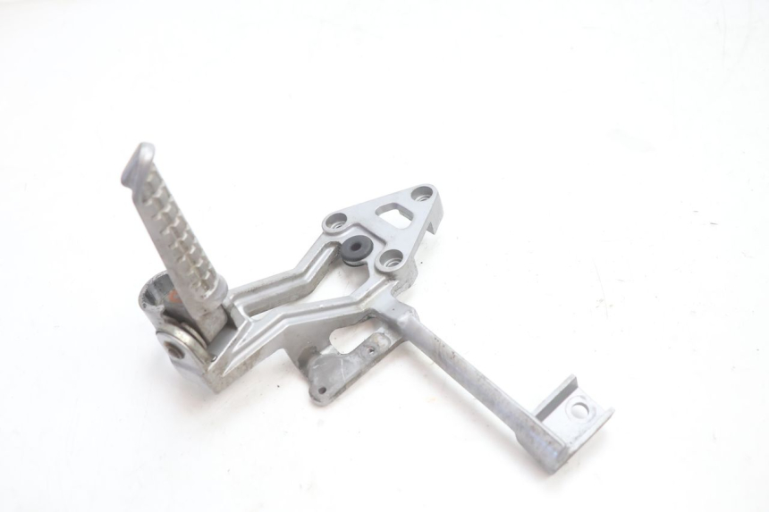 photo de FUSSRASTEN HALTEPLATTEN HINTEN LINKS KAWASAKI GPX F ZX750F 750 (1986 - 1990) - Zoom auf Gebrauchszustand