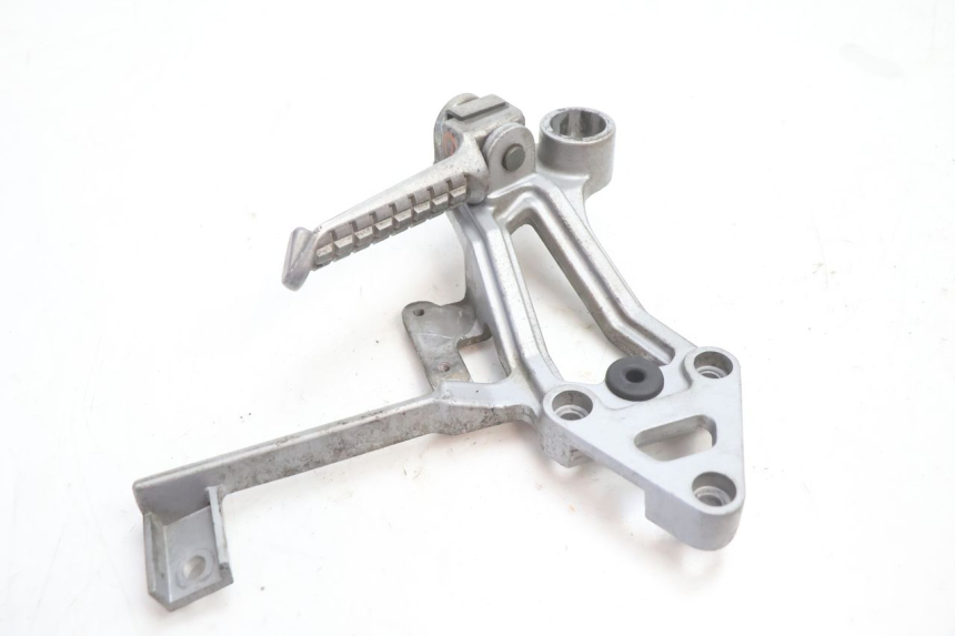 photo de FUSSRASTEN HALTEPLATTEN HINTEN LINKS KAWASAKI GPX F ZX750F 750 (1986 - 1990) - Technische Nahaufnahme