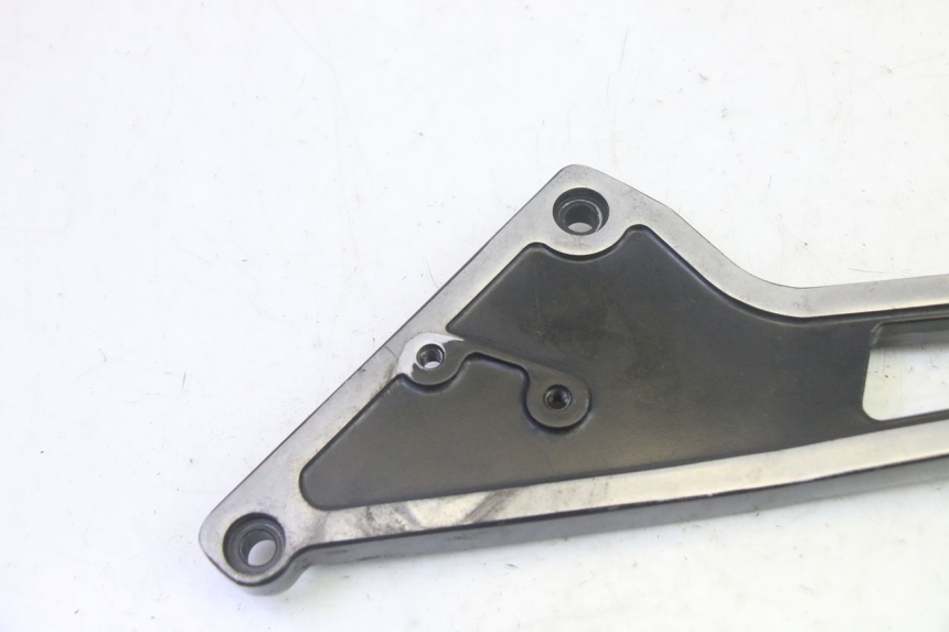 photo de FUSSRASTEN HALTEPLATTEN HINTEN LINKS KAWASAKI GPZ RX 1000 (1986 - 1988) - Detailansicht des Bauteils