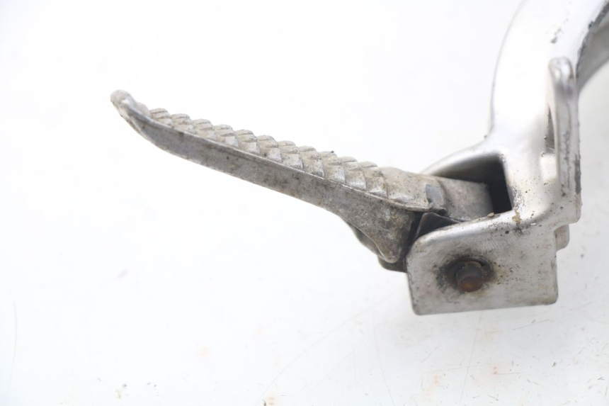 photo de FUSSRASTEN HALTEPLATTEN HINTEN LINKS SUZUKI GSX-R GSXR 600 (2001 - 2003) - Zoom auf Gebrauchszustand