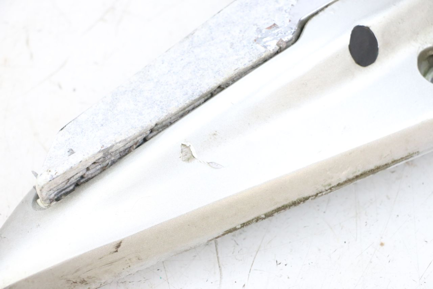 photo de FUSSRASTEN HALTEPLATTEN HINTEN LINKS JM MOTORS GTS 125 (2015 - 2019) - Kennzeichnungen und Originalreferenzen