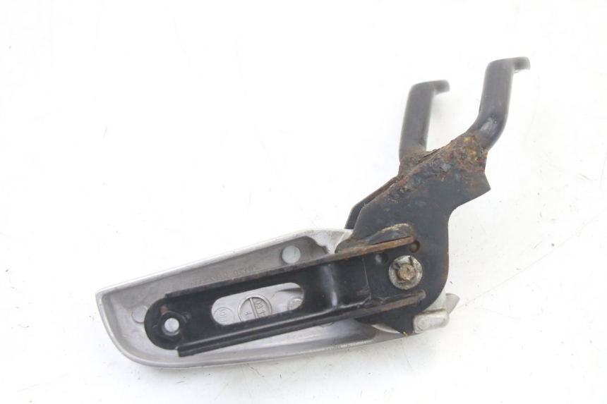 photo de FUSSRASTEN HALTEPLATTEN HINTEN LINKS HONDA PCX (JF57/JF64) 125 (2014 - 2018) - Details der Befestigungspunkte