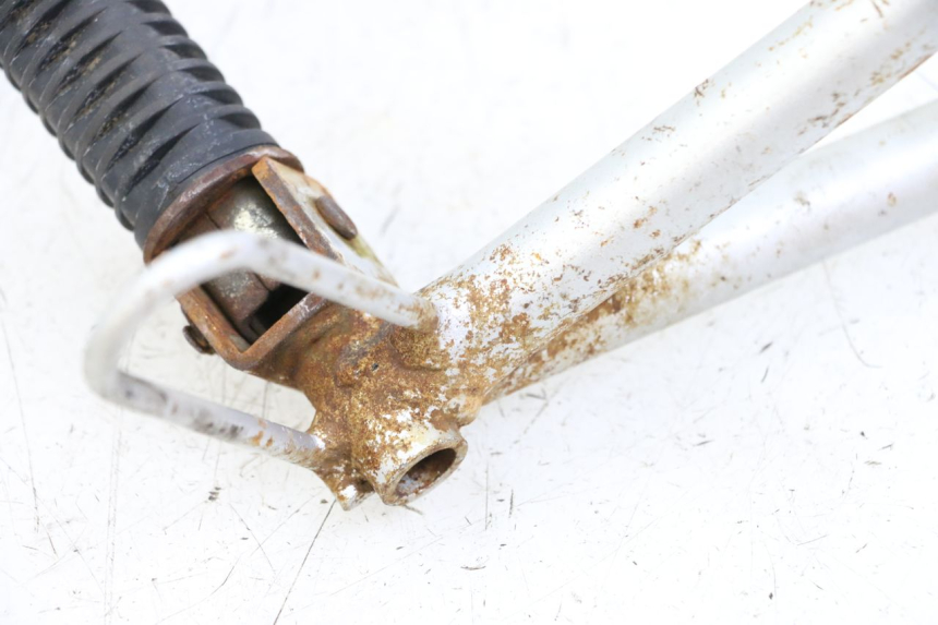 photo de FUSSRASTEN HALTEPLATTEN HINTEN LINKS KYMCO STRYKER OFF ROAD 125 (1999 - 2005) - Details der Befestigungspunkte