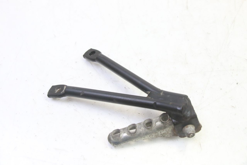 photo de LINKS HINTERE FUßRASTENHALTERUNG RIEJU MRT 50 (2018 - 2021) - Details der Befestigungspunkte