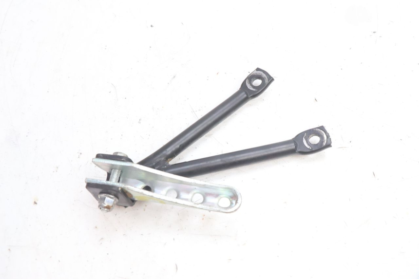 photo de FUSSRASTEN HALTEPLATTEN HINTEN LINKS RIEJU MRT PRO SUPERMOTARD 50 (2007 - 2018) - Alternative Perspektive
