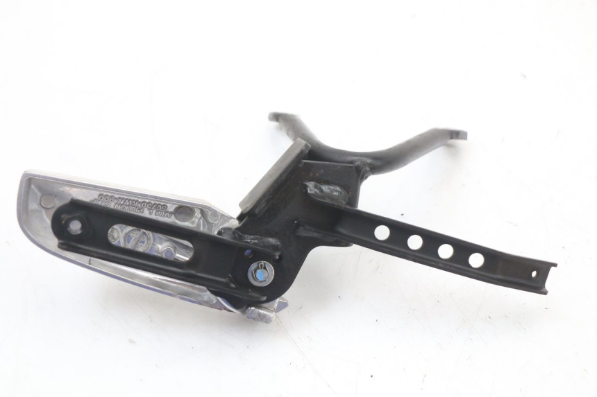 photo de FUSSRASTEN HALTEPLATTEN HINTEN LINKS HONDA PCX (JF28) 125 (2009 - 2011) - Zoom auf Gebrauchszustand