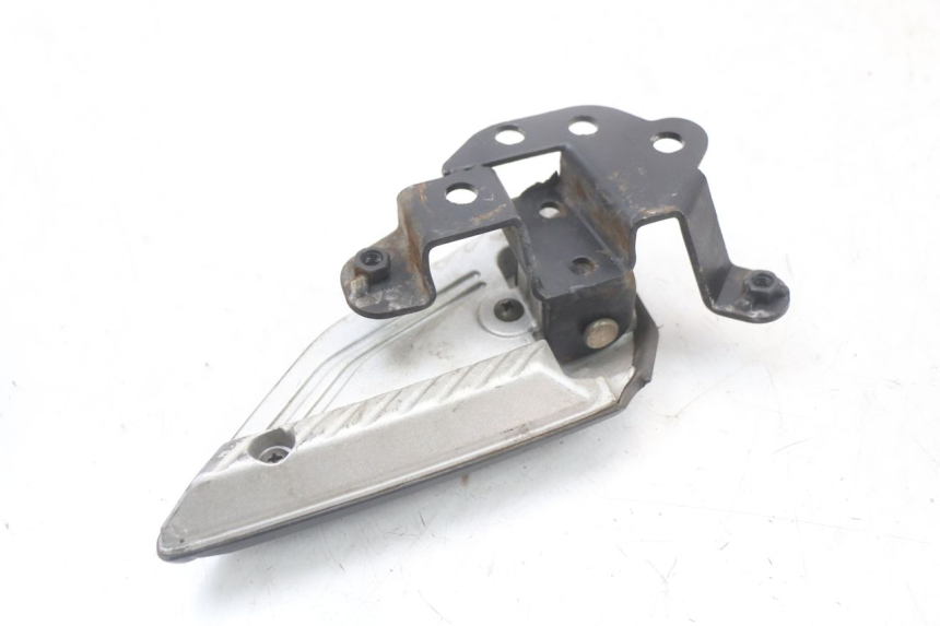 photo de FUSSRASTEN HALTEPLATTEN HINTEN LINKS PEUGEOT BELVILLE 125 (2017 - 2021) - Details der Befestigungspunkte