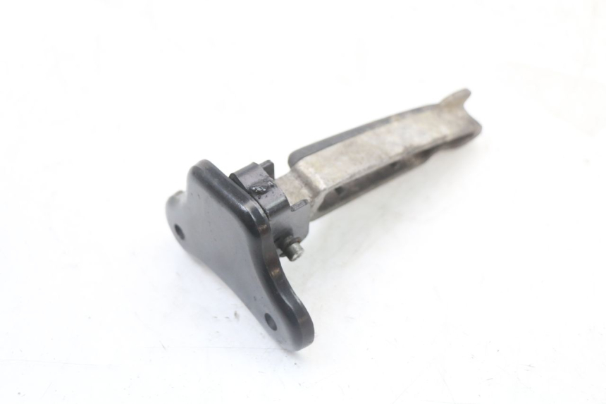 photo de FUSSRASTEN HALTEPLATTEN HINTEN LINKS PEUGEOT DJANGO 125 (2014 - 2017) - Zoom auf Gebrauchszustand