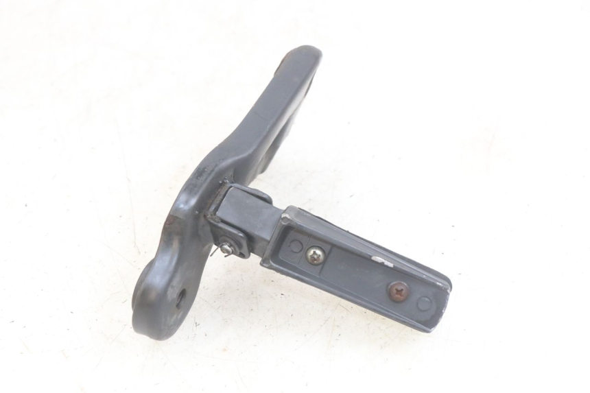 photo de HALTERUNG FüR LINKEN HINTEREN FUßRASTEN YAMASAKI ROADSTER 50 (2013 - 2018) - Zoom auf Gebrauchszustand