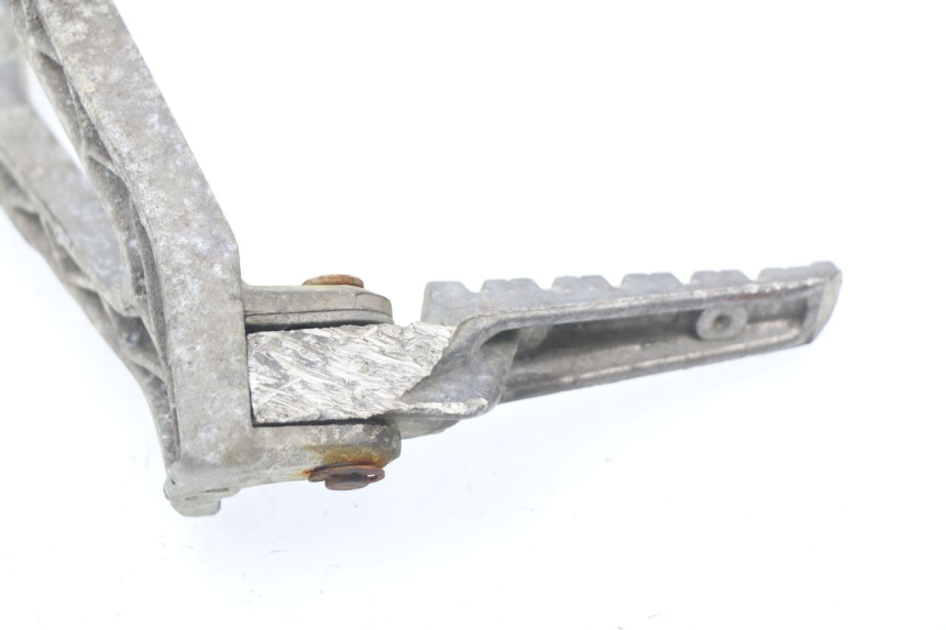 photo de FUSSRASTEN HALTEPLATTEN HINTEN LINKS APRILIA RS AF-1 125 (1990 - 1993) - Zoom auf Gebrauchszustand