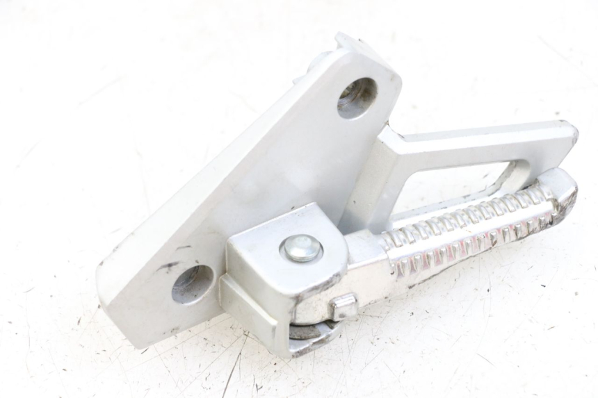 photo de FUSSRASTEN HALTEPLATTEN HINTEN LINKS PEUGEOT SPEEDFIGHT 4 2T 50 (2015 - 2019) - Detailansicht des Bauteils