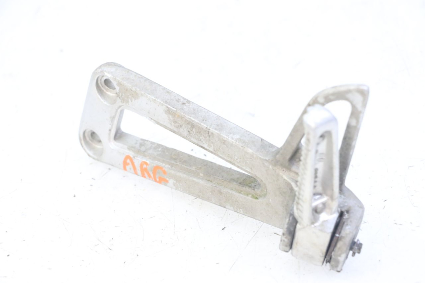 photo de FUSSRASTEN HALTEPLATTEN HINTEN LINKS YAMAHA TDR DELTABOX 125 (1997 - 2003) - Detailansicht des Bauteils