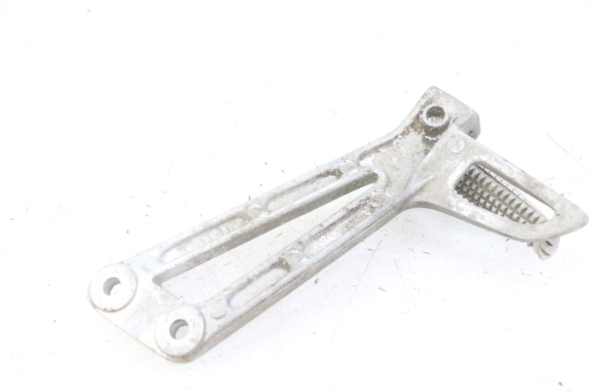 photo de FUSSRASTEN HALTEPLATTEN HINTEN LINKS YAMAHA TDR DELTABOX 125 (1997 - 2003) - Zoom auf Gebrauchszustand