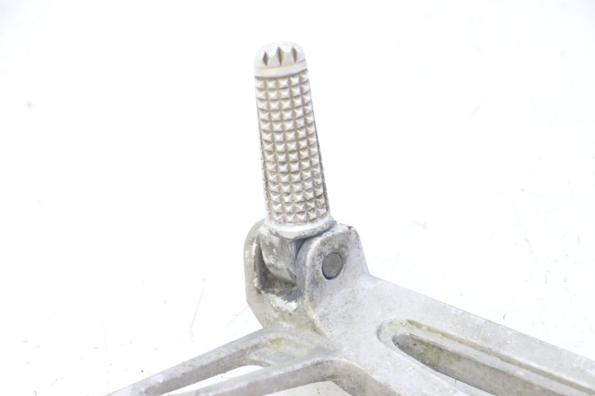 photo de FUSSRASTEN HALTEPLATTEN HINTEN LINKS YAMAHA TDR DELTABOX 125 (1997 - 2003) - Details der Befestigungspunkte