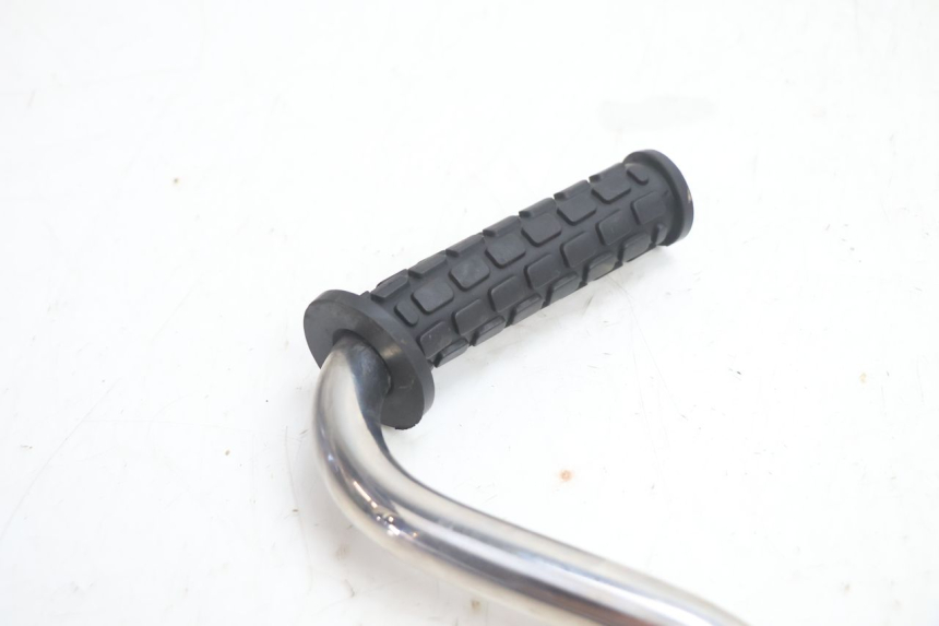 photo de FUSSRASTEN HALTEPLATTEN HINTEN LINKS BOOM TRIKE FUN 500 (2004 - 2010) - Zoom auf Gebrauchszustand
