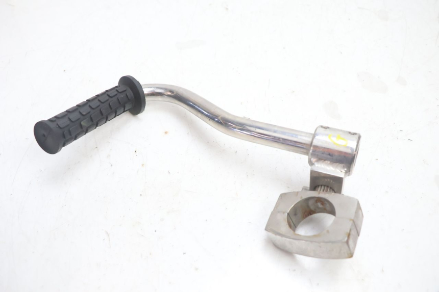 photo de FUSSRASTEN HALTEPLATTEN HINTEN LINKS BOOM TRIKE FUN 500 (2004 - 2010) - Technische Nahaufnahme