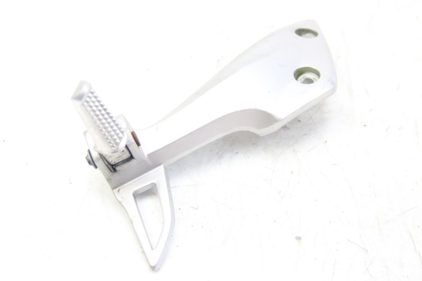 photo de HALTERUNG FüR LINKEN HINTEREN FUßRASTEN HONDA VISION NSC R 50 (2013 - 2015) - Alternative Perspektive