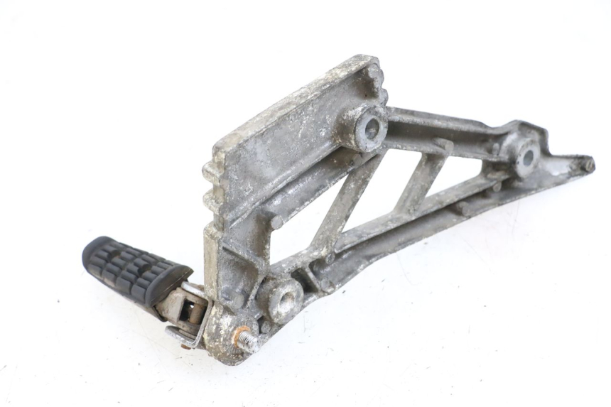 photo de FUSSRASTEN HALTEPLATTEN HINTEN LINKS YAMAHA XJ F 900 (1983 - 1994) - Alternative Perspektive