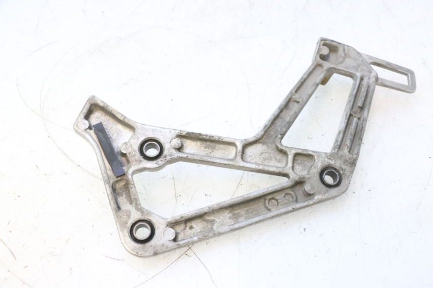 photo de FUSSRASTEN HALTEPLATTEN HINTEN LINKS HONDA XRV AFRICA TWIN 750 (1990 - 1992) - Zoom auf Gebrauchszustand