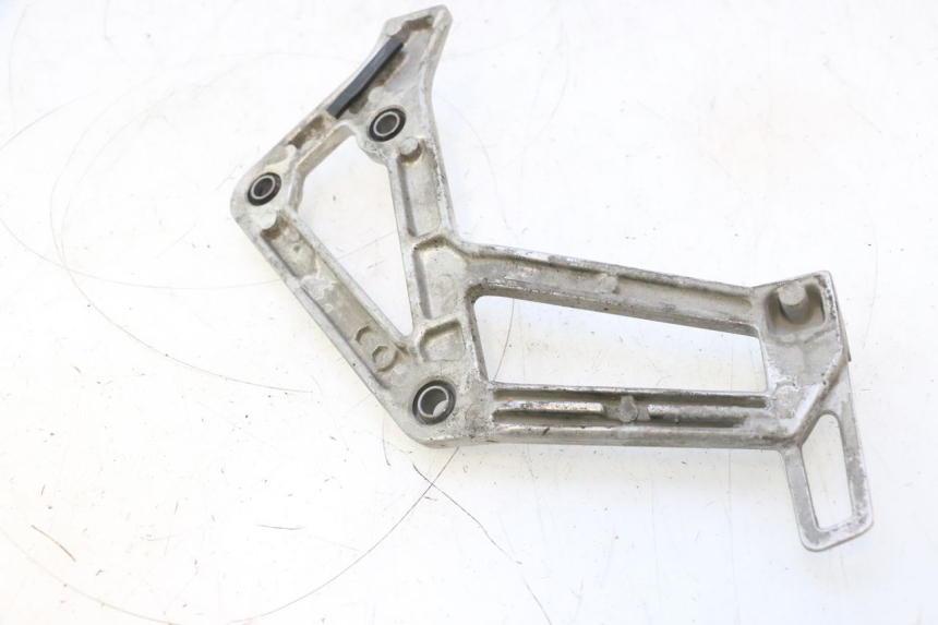 photo de FUSSRASTEN HALTEPLATTEN HINTEN LINKS HONDA XRV AFRICA TWIN 750 (1990 - 1992) - Alternative Perspektive