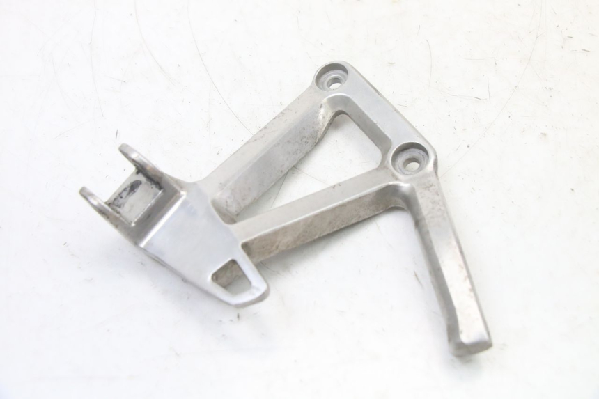 photo de FUSSRASTEN HALTEPLATTEN HINTEN LINKS YAMAHA FZS FAZER 600 (2001 - 2003) - Hauptansicht