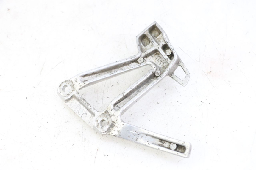 photo de FUSSRASTEN HALTEPLATTEN HINTEN LINKS YAMAHA FZS FAZER 600 (2001 - 2003) - Zoom auf Gebrauchszustand