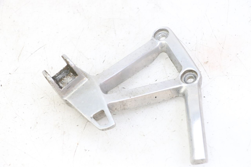 photo de FUSSRASTEN HALTEPLATTEN HINTEN LINKS YAMAHA FZS FAZER 600 (2001 - 2003) - Technische Nahaufnahme