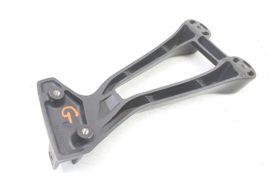 photo de FUSSRASTEN HALTEPLATTEN HINTEN LINKS YAMAHA TRACER 7 700 (2020 - 2024) - Technische Nahaufnahme