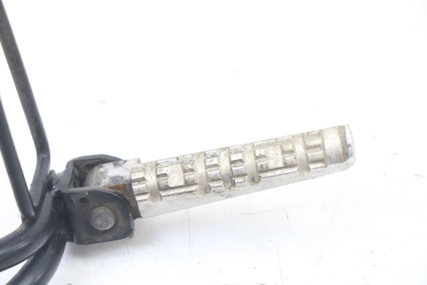 photo de FUSSRASTEN HALTEPLATTEN HINTEN LINKS YAMAHA TZR 50 (2008 - 2016) - Zoom auf Gebrauchszustand