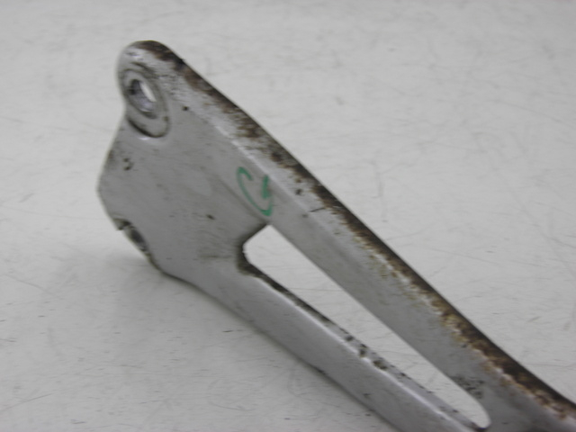 photo de FUSSRASTEN HALTEPLATTEN HINTEN LINKS YAMAHA YBR 125 (2004 - 2006) - Detailansicht des Bauteils