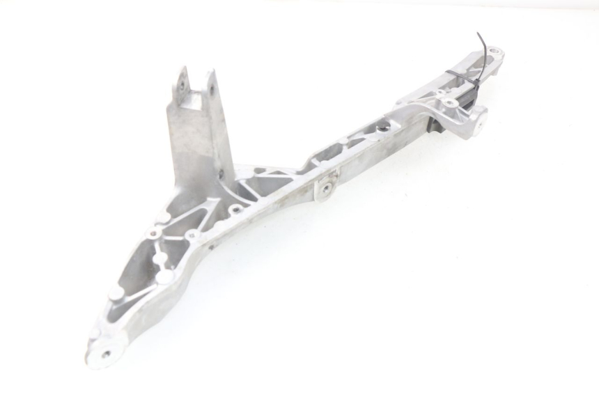 photo de FUSSRASTEN HALTEPLATTEN HINTEN LINKS YAMAHA YP T-MAX TMAX 530 (2017 - 2020) - Zoom auf Gebrauchszustand