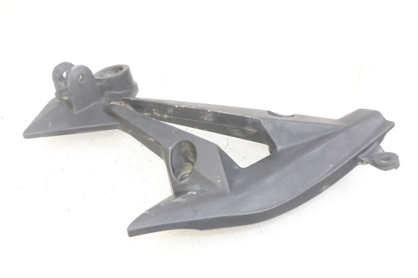 photo de HALTERUNG FüR LINKEN HINTEREN FUßRASTEN KAWASAKI Z 750 (2007 - 2013) - Alternative Perspektive