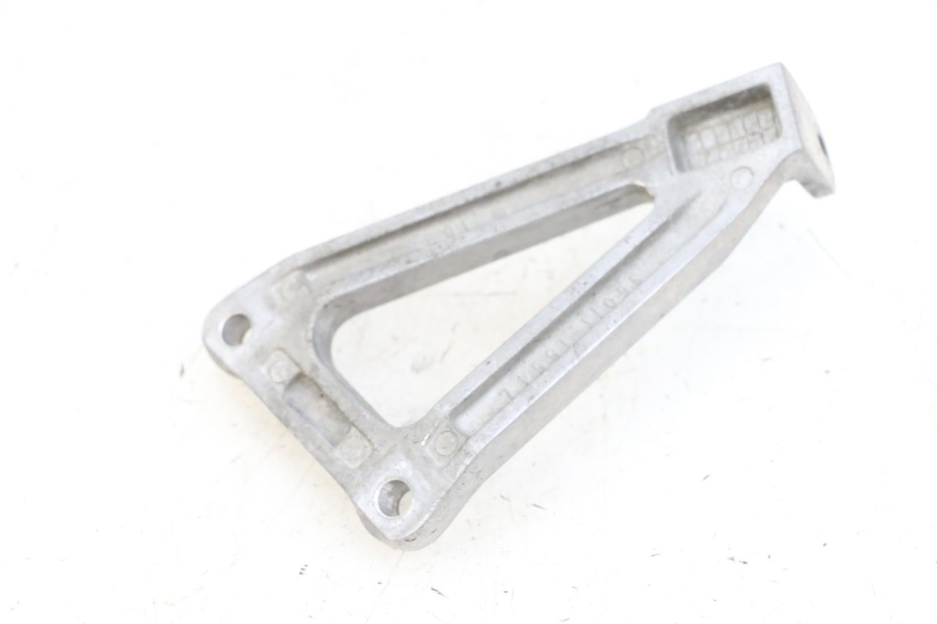 photo de FUSSRASTEN HALTEPLATTEN HINTEN LINKS KAWASAKI ZR 7 750 (1999 - 2004) - Alternative Perspektive