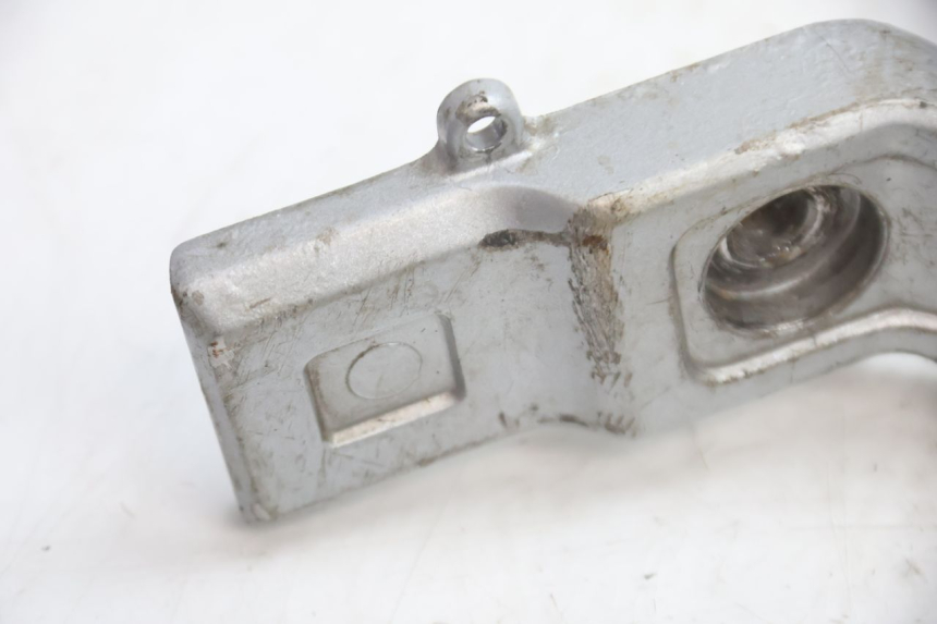 photo de FUSSRASTEN HALTEPLATTEN VORN RECHT PEUGEOT 103 SPX CLIP 50 (1989 - 1992) - Detailansicht des Bauteils
