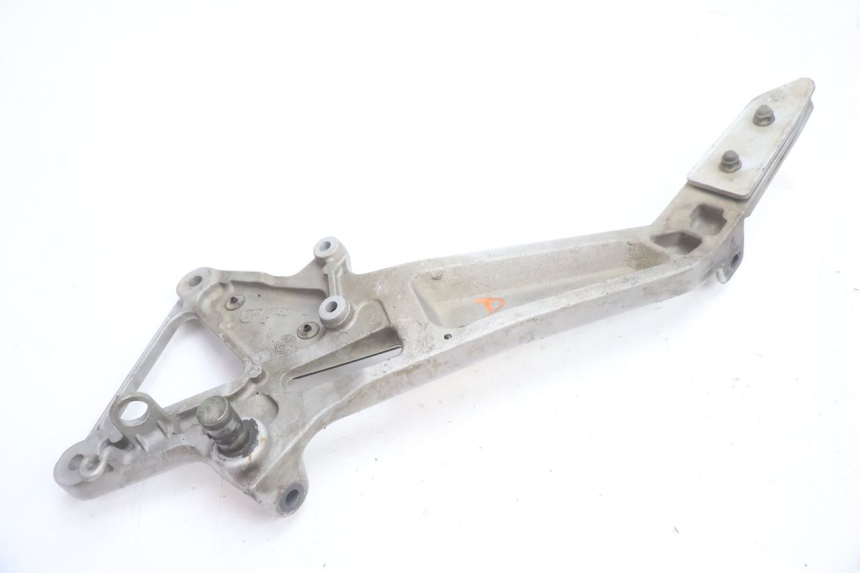 photo de FUSSRASTEN HALTEPLATTEN VORN RECHT HONDA CB F HORNET 600 (2005 - 2006) - Technische Nahaufnahme