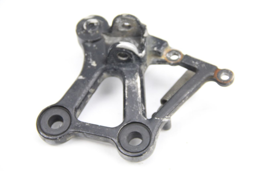 photo de FUSSRASTEN HALTEPLATTEN VORN RECHT HONDA CBR F SC21 1000 (1986 - 1992) - Detailansicht des Bauteils