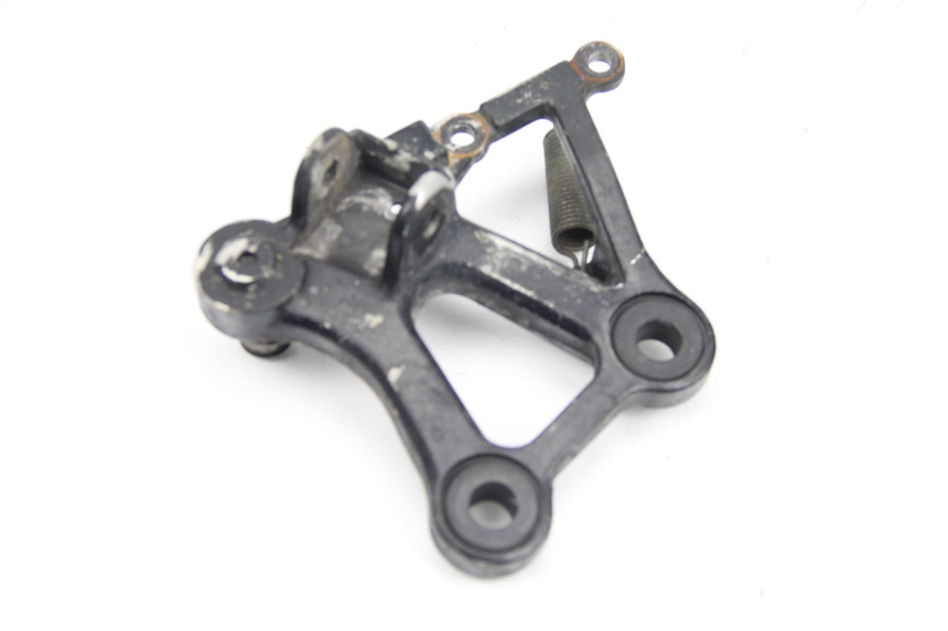 photo de FUSSRASTEN HALTEPLATTEN VORN RECHT HONDA CBR F SC21 1000 (1986 - 1992) - Zoom auf Gebrauchszustand