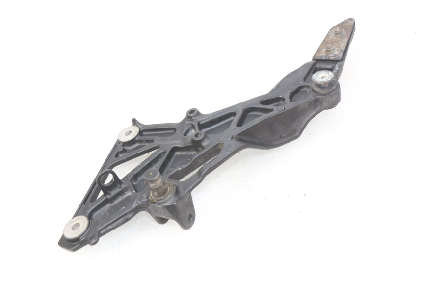 photo de FUSSRASTEN HALTEPLATTEN VORN RECHT HONDA CBRF CBR-F PC41 600 (2011 - 2013) - Detailansicht des Bauteils