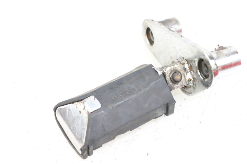 photo de FUSSRASTEN HALTEPLATTEN VORN RECHT APRILIA CLASSIC 125 (1995 - 2001) - Detailansicht des Bauteils